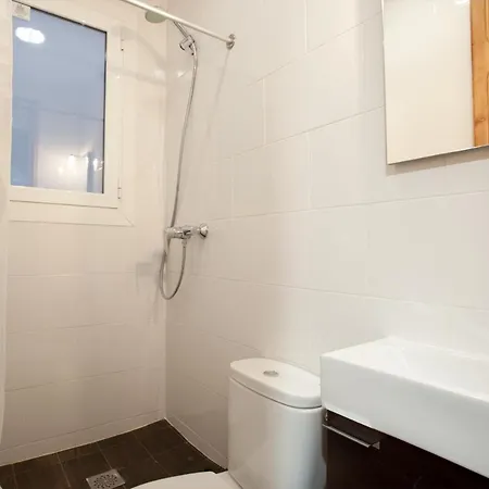 Appartement Bright Near Sagrada Familia *