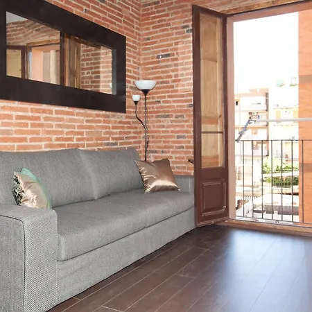 Appartamento Bright Near Sagrada Familia Barcellona